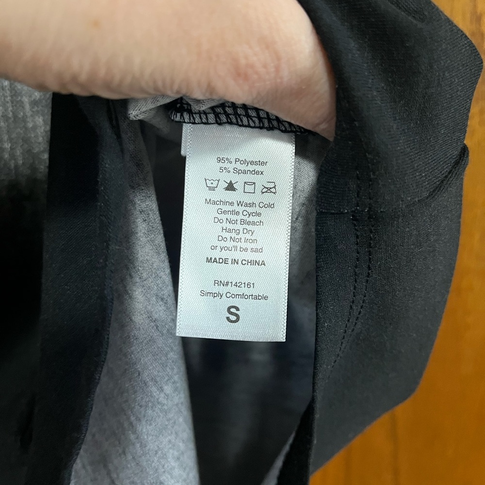 LuLaRoe Charlie Top - Picture 3 of 6